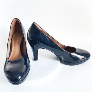Clarks Pumps Size 10 Blue Patent Leather Brier Dolly Platform High Heels Dressy